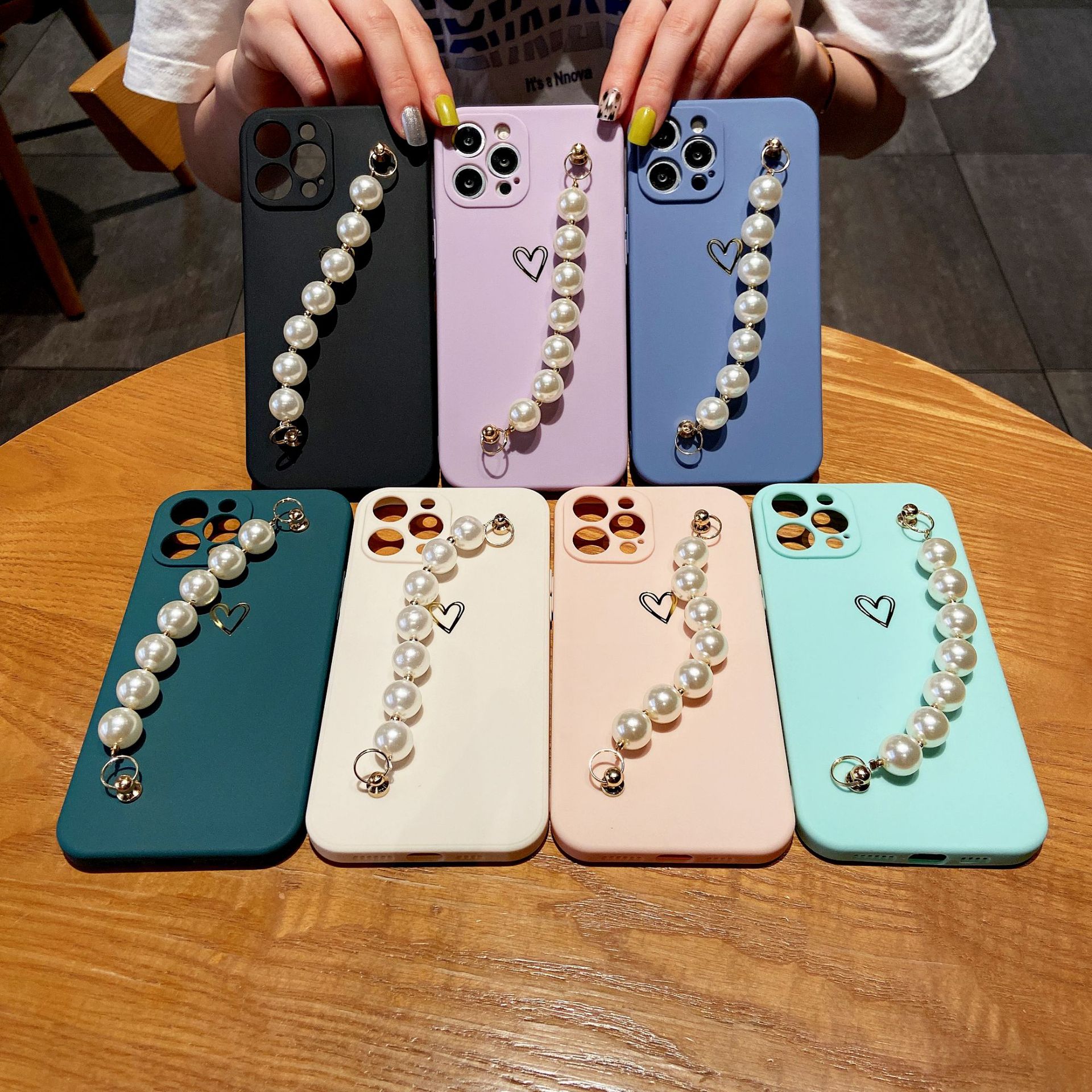 New Electroplating Love Pearl Chain Phone Case