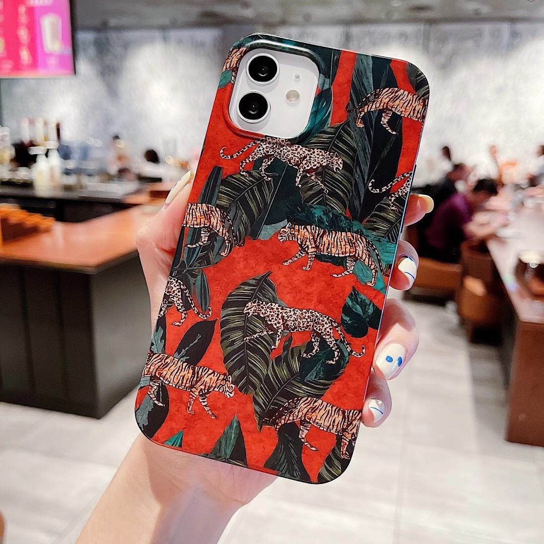Funda ilustración tigre retrô marca estilo femenino